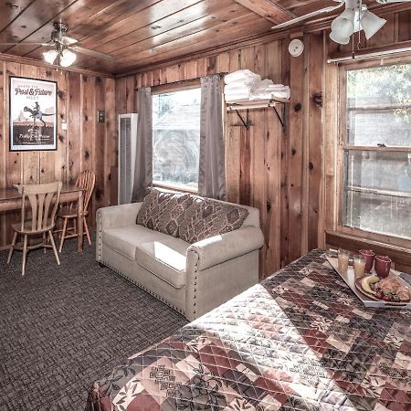 Apache Village 10, King Studio, Midtown, Sleeps 2 Ruidoso Exteriör bild