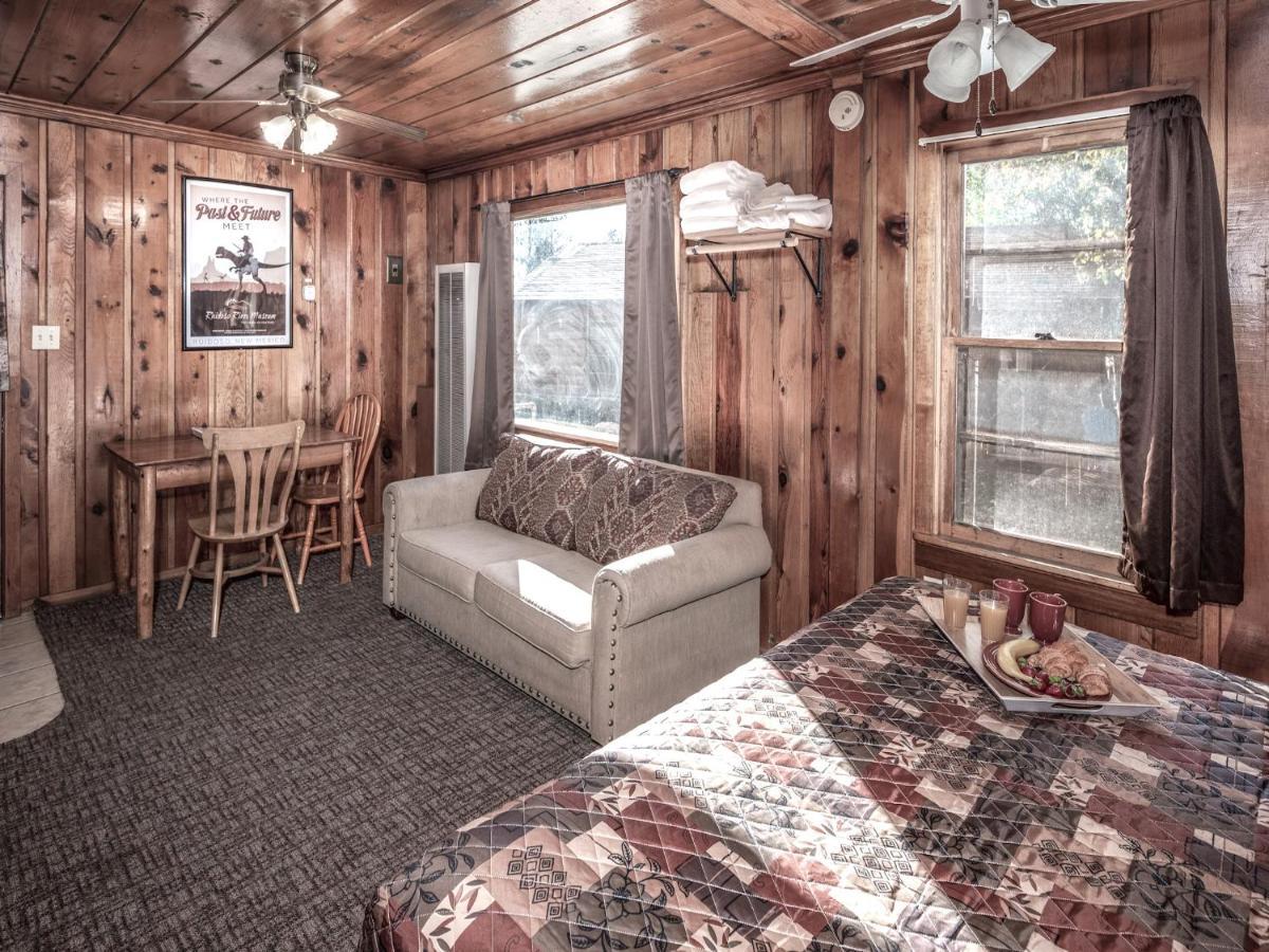 Apache Village 10, King Studio, Midtown, Sleeps 2 Ruidoso Exteriör bild
